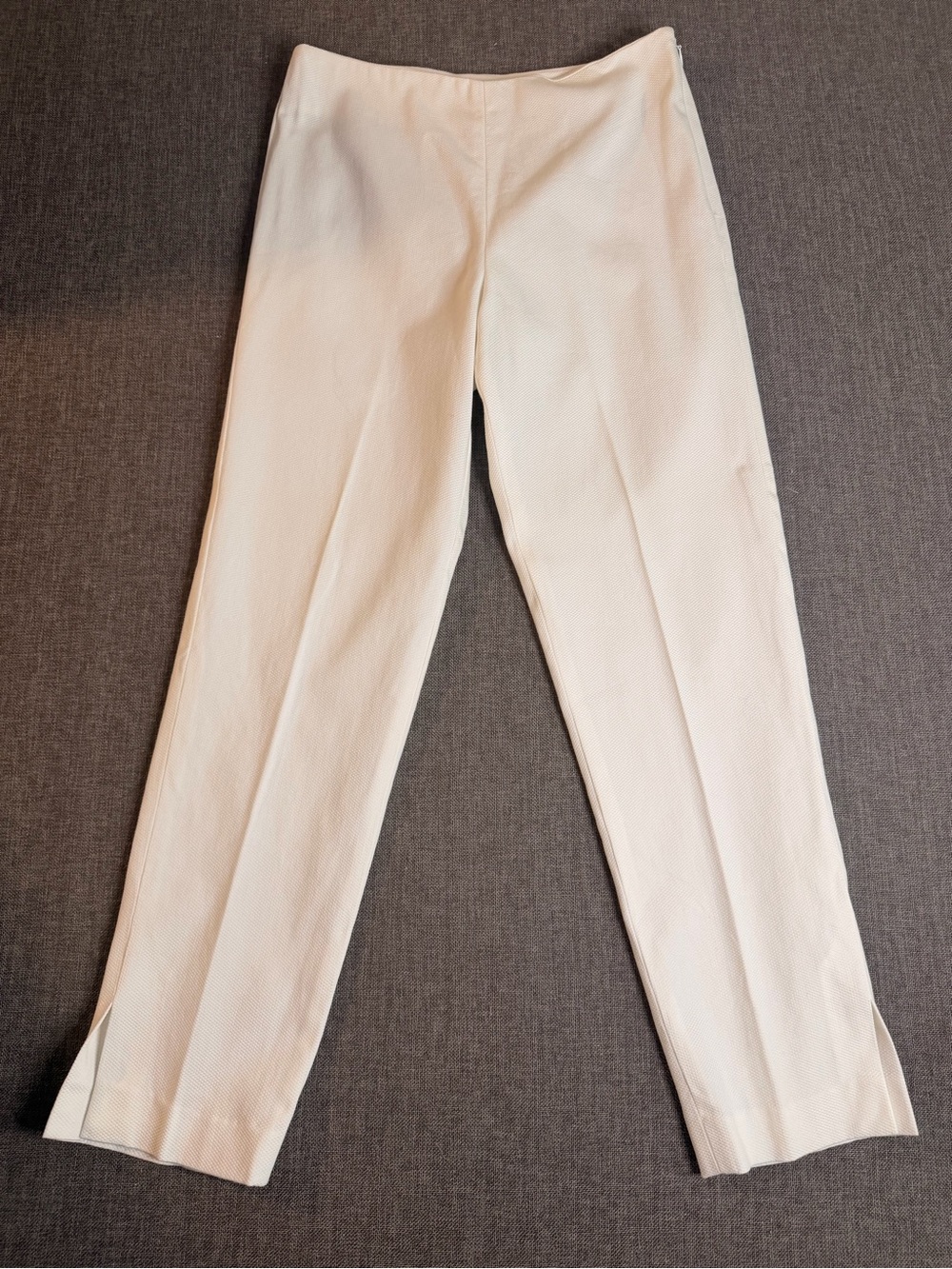 Leggiadro Women Classic Slim Fit White Casual Pants With Ham Side Slits size 6